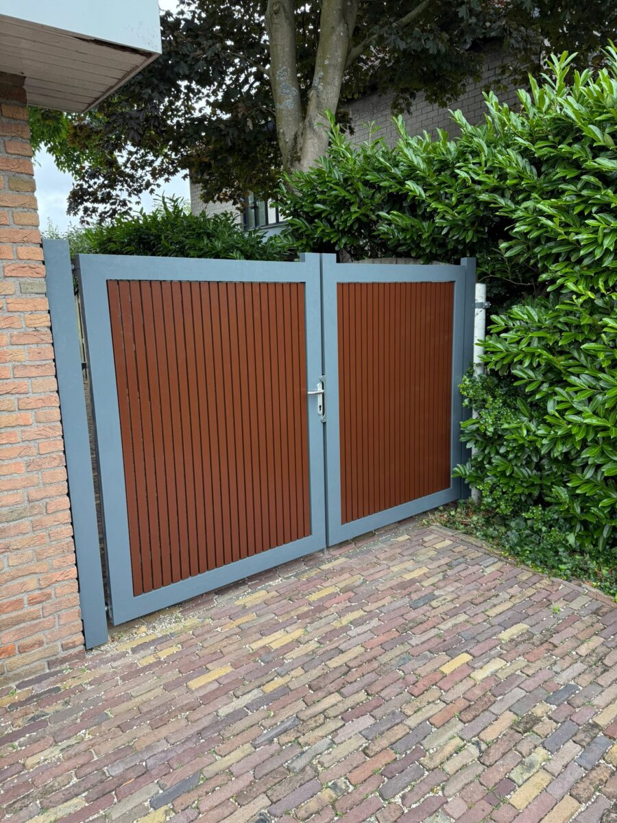 Aluminium maatwerk dubbele tuinpoort