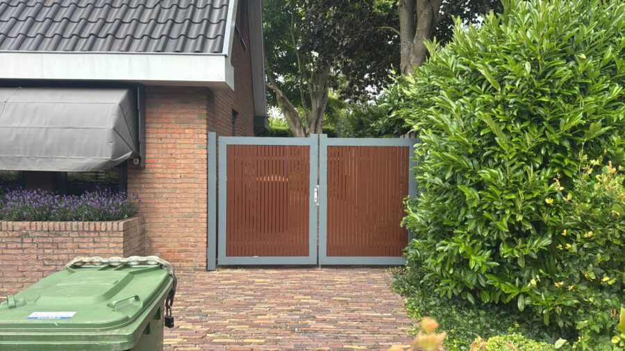 Aluminium maatwerk dubbele tuinpoort