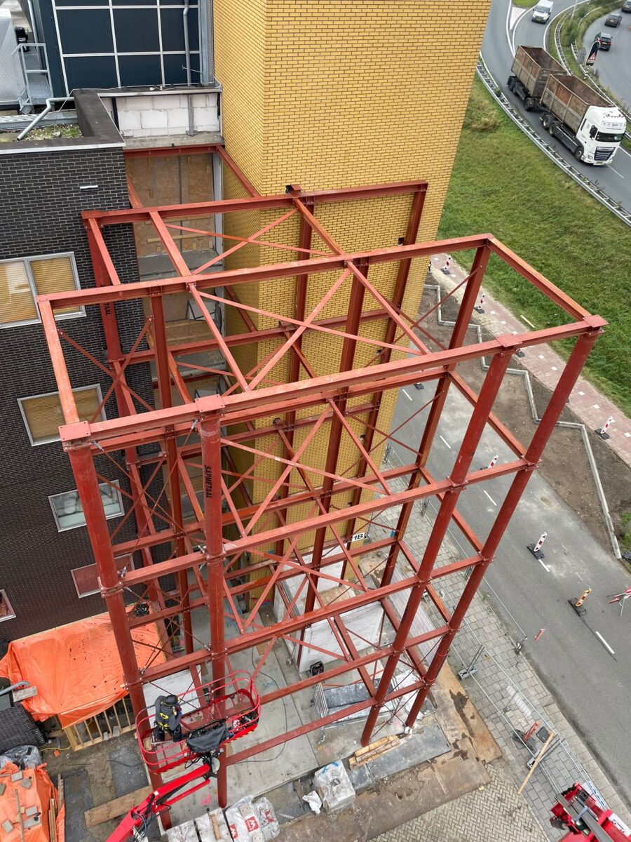 Stalen Constructie Uitbreiding Medische kliniek Velsen